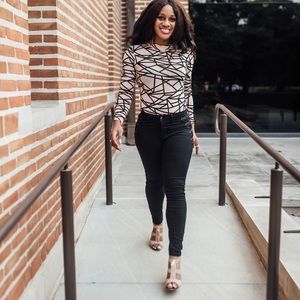 Yelum Carolyn Boutique ✨💕 bodysuit